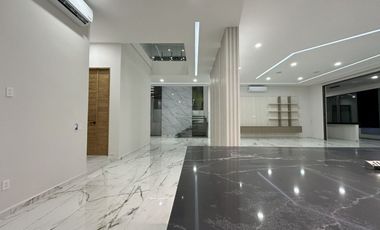 CASA EN VENTA CON MUELLE PROPIO