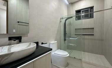 CASA EN VENTA CON MUELLE PROPIO