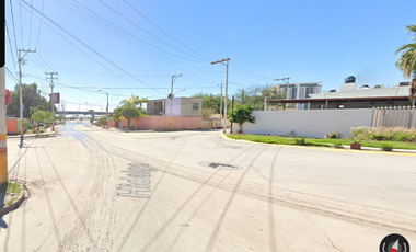 Casa ubicada en Fraccionamiento Sendas del Bosque, Coahuila, México. Con 3 recamaras y 144m2. Muy cerca de Galerías Laguna.
