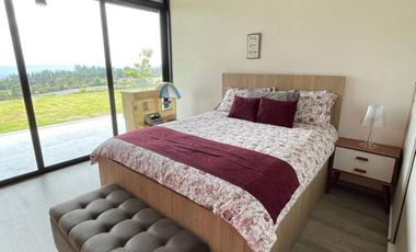 Casa moderna de Renta en Checa, hermosos jardines