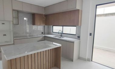 C324 - Venta Casa por Estrenar en Casa Laguna - Daule - Sambocity