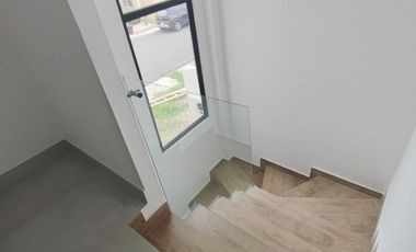 C324 - Venta Casa por Estrenar en Casa Laguna - Daule - Sambocity