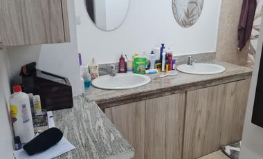 ALQUILO DEPARTAMENTO URDESA 3 DORMITORIOS PLANTA BAJA