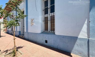 LOS ANDES - VENDE PROPIEDAD CON BUEN TERRENO DE 766m2 EN PLENO CENTRO