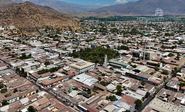 LOS ANDES - VENDE PROPIEDAD CON BUEN TERRENO DE 766m2 EN PLENO CENTRO