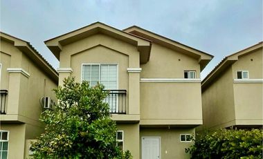 Alquiler: Casa de 3 Dorm. en Casa Laguna