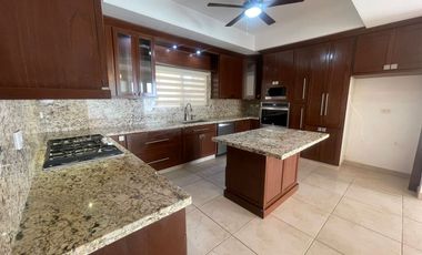 RIVELLO RESIDENCIAL - Casa en Venta