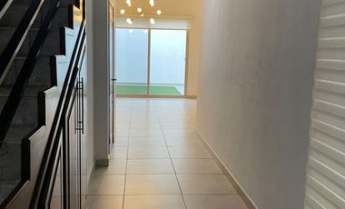 RIVELLO RESIDENCIAL - Casa en Venta