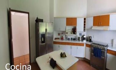 RENTO LINDA CASA TIPO MEXICANO EN VILLAS DEL MESON, JURIQUILLA