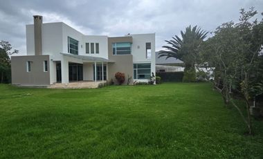 Casa en Alquiler 3 Dormitorios en Hilacril Tumbaco Quito - Ecuador