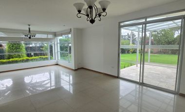 Casa en Alquiler 3 Dormitorios en Hilacril Tumbaco Quito - Ecuador