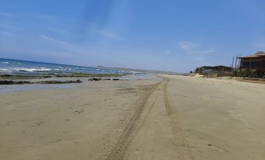 CASA DE PLAYA EN PLATERITOS - TUMBES