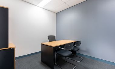 Fully serviced private office space for you and your team in Regus Abanao Square