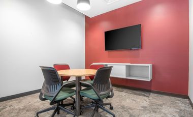 Fully serviced private office space for you and your team in Regus Abanao Square