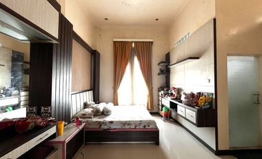 Rumah Mewah Eropa Klasik di Mertoyudan Magelang