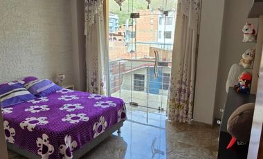 Hermoso departameto de 160mt2 frente a 3er parque de los portales - Huanuco