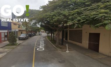 VENTA DE CASA COMO TERRENO EN SAN ISIDRO