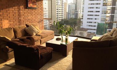 🏡 ALQUILO DEPARTAMENTO AMOBLADO DE 100 m2  CON VISTA PANORAMICA EN MIRAFLORES – A PASOS DEL MALECÓN 🌊