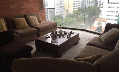 🏡 ALQUILO DEPARTAMENTO AMOBLADO DE 100 m2  CON VISTA PANORAMICA EN MIRAFLORES – A PASOS DEL MALECÓN 🌊