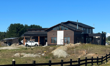 Oportunidad Amplio Terreno Puerto Varas