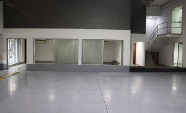 515 LOCAL COMERCIAL AV EL POBLADO