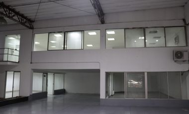 515 LOCAL COMERCIAL AV EL POBLADO