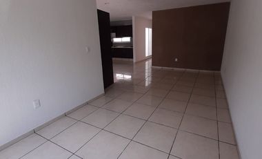 RENTA DE CASA EN PASEO DEL PARQUE TRES MARÍAS.