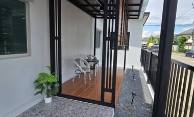 บ้าน มีนบุรี หลังมุม  จากป้อมยาม 100  เมตร ติดถนนนิมิตใหม่ หมู่บ้านพฤกษา62/1  ใกล้โรงเรียนสารสารท์นิมิตใหม่   ใกล้ตลาดหทัยมิตร  ทำเลดีมาก นัดชมได้