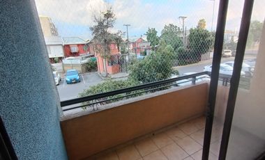 Buen Depto La Florida 2 dormitorios con Estacionamiento y Terraza, Pasos del Metro