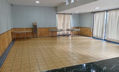 Buen Depto La Florida 2 dormitorios con Estacionamiento y Terraza, Pasos del Metro