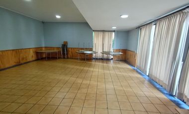 Buen Depto La Florida 2 dormitorios con Estacionamiento y Terraza, Pasos del Metro