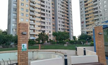 Buen Depto La Florida 2 dormitorios con Estacionamiento y Terraza, Pasos del Metro