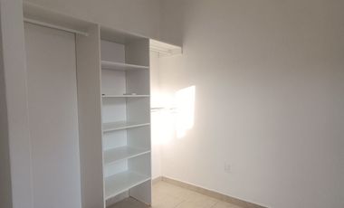 Hermosa casa renovada y equipada lista para ocupar!