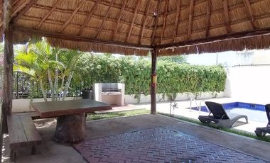 Hermosa casa renovada y equipada lista para ocupar!