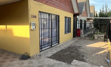 SE ARRIENDA AMPLIA CASA EN CONDOMINIO, BUIN