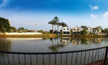 C180 - Venta Casa en Ciudad Celeste Vista al Lago - 3 dormitorios - Vendo