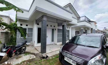 DISEWAKAN RUMAH CISARANTEN Lokasi Strategis Bebas Banjir Dekat Antapani & Soekarno Hatta Bandung