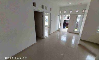 DISEWAKAN RUMAH CISARANTEN Lokasi Strategis Bebas Banjir Dekat Antapani & Soekarno Hatta Bandung