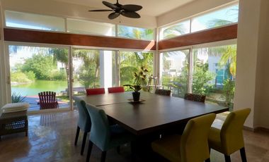 Exclusiva Residencia en Isla Dorada con muelle privado