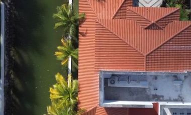 Exclusiva Residencia en Isla Dorada con muelle privado