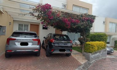 Casa de Renta en Cumbayá cerca al Club El Nacional