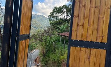 VENDO TERRENO A 6 MINUTOS DESDE LA DOBLE CALZADA EN BARBOSA ANTIOQUIA.
