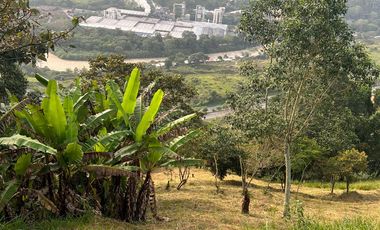 VENDO TERRENO A 6 MINUTOS DESDE LA DOBLE CALZADA EN BARBOSA ANTIOQUIA.