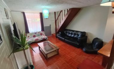 (Rebajada) Buena y Amplia Casa de dos Pisos de 4D y 3B más Depto Interior