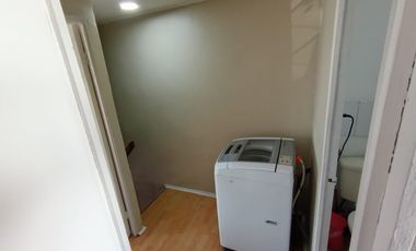 (Rebajada) Buena y Amplia Casa de dos Pisos de 4D y 3B más Depto Interior
