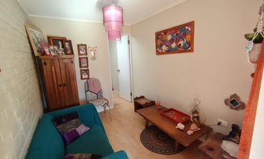 (Rebajada) Buena y Amplia Casa de dos Pisos de 4D y 3B más Depto Interior