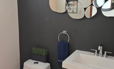 Renta casa zibata condominio el canto  con alberca y cuarto de servico QRO.