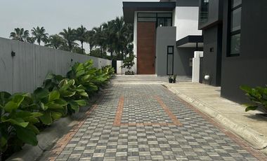 C165 - Venta Casa en Mocoli Golf Club - Isla Mocolí - Samborondón