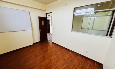 CASA COMERCIAL EN VENTA EN LA AV. QUILCA Y OMICRON CALLAO