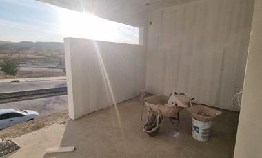 ¡GRAN OPORTUNIDAD EN LOS ROBLES RESIDENCIAL! Invierte a pie de la Primavera